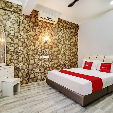 Capital O 90490 Zaques Hotel Sungai Petani Exterior foto